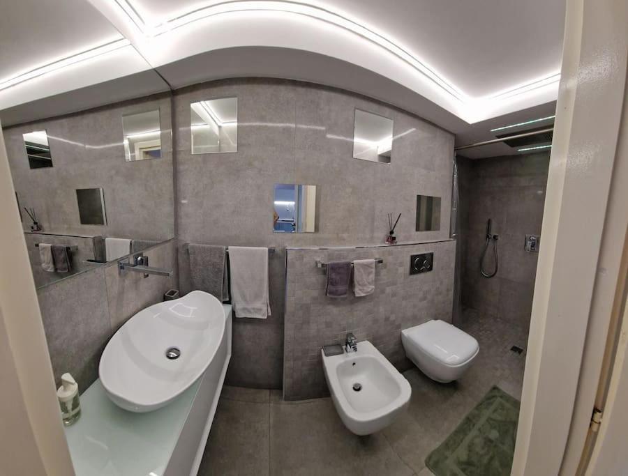 Le 4 Stagioni, In Apartment